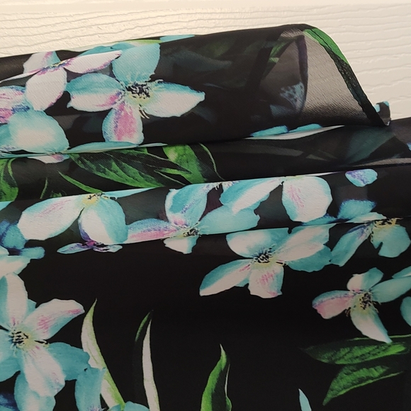 ** DRESS SALE*** - Picture 3 of 4